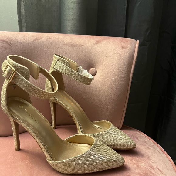 Never worn. Still has protective paper on them. Gold glitter high heels - Picture 4 of 5